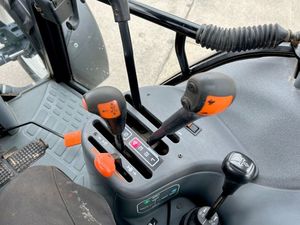 70HP รถแทรกเตอร์สำหรับเดิน TS110พร้อมตลับลูกปืนกระปุกเกียร์เครื่องยนต์ใหม่และใช้แล้วของฮอลแลนด์ - Product Image 6