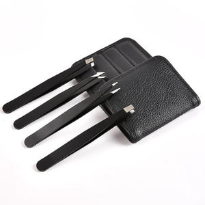 Juego de 4 Pinzas Profesionales para Extensión de Pestañas de Acero Inoxidable con Logotipo Personalizado, Removedor de Vello de Cejas con Estuche - Product Image 1