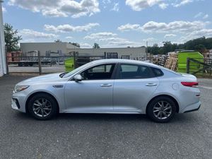 KIA OPTIMA LX FWD 2019 d'occasion LHD/RHD - Product Image 2