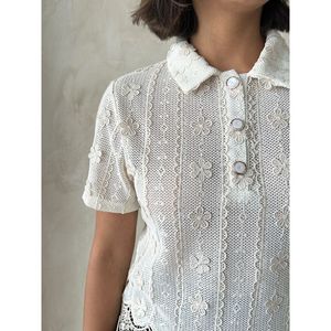Chemise en dentelle brodée à col polo pour femmes - Product Image 2