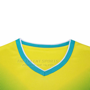Service OEM, uniforme de football pour hommes adultes respirant, de haute qualité, personnalisable, 100% polyester, séchage rapide, nom d'équipe personnalisé, nouveau design - Product Image 2