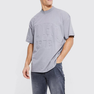 T-shirts surdimensionnés avec logo en relief personnalisé pour entraînement de gymnastique athlétique et léger à la mode pour hommes t-shirt solide à col rond coupe ample - Product Image 3