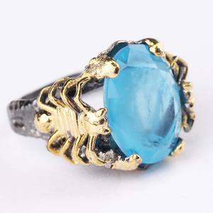 Anillo de Escorpión Hecho a Mano en Plata de Ley 925 con Acabado Chapado en Oro y Oxidado – Gema Simulada de Alta Calidad - Product Image 1