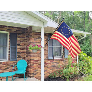 Drapeau américain vintage Betsy Ross 3x5 pieds, teinté au thé, robuste, brodé, 13 étoiles, pour extérieur, commémoration du 250e anniversaire, en plastique - Product Image 1