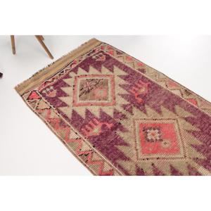 Alfombra Turca Vintage de Lana Roja, 2.8x10.6 pies - Product Image 1