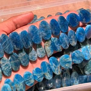 Par suelto de alta calidad de grado AAA de piedras preciosas de jaspe de apatita verde curativa Natural para joyería - Product Image 1