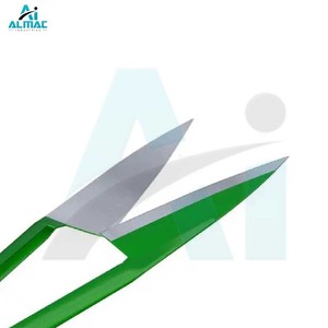 Tijeras para ovejas de doble arco tradicionales ALMAC con cuchillas afiladas construidas para un rendimiento duradero en el aseo manual del ganado - Product Image 2