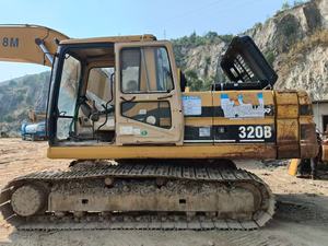 Excavadora de orugas hidráulica Caterpillar 320B usada, motor de 20 toneladas, pluma de 18 metros, origen japonés - Product Image 3
