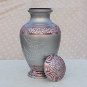 Urna de cremación de diseñador de estilo americano con diseño de flores único para mantener las cenizas de sus seres queridos de forma segura proporcionada por HHO - Product Image 6