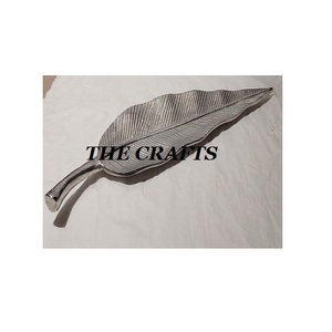 Plato de aluminio plateado para servir hojas, plato hecho a mano, bandeja de hojas de postre de forma redonda para accesorios de cocina - Product Image 5