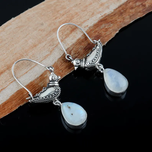 Pendientes de lágrima de Plata de Ley 925 hechos a mano, gota colgante de piedra lunar natural con diseño de pájaro, regalo de boda para ella - Product Image 1