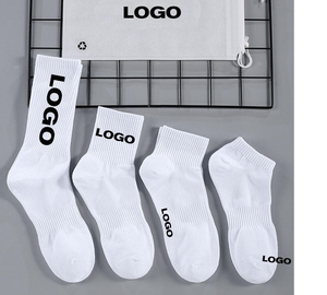 Chaussettes Crew en Spandex de Style Street à la mode pour hommes et femmes confortables et respirantes avec sublimation de motif de lettre pour l'hiver - Product Image 2