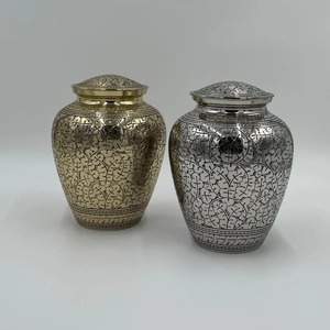 โกศสำหรับเผาศพผู้ใหญ่ทำจากทองเหลืองสลักสีดำและสีทองสำหรับขี้เถ้าของมนุษย์แถมถุงกำมะหยี่ฟรี - Product Image 3