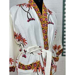 Kimono Floral y Botánico Estampado a Mano, Bata de Baño de Algodón Waffle Puro, Perfecto para el Verano, Spa y como Cubrebañador - Product Image 5