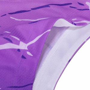 Uniforme de Baloncesto Personalizado con Logotipo e Impresión de Números, Ropa de Baloncesto Profesional con Diseño de Equipo Personalizado - Product Image 5