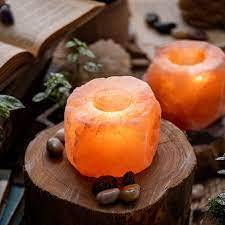 Small carved Himalayan salt candle holder enhances wedding ambience with natural glow and polished handcrafted Pakistani design. - Product Image 4