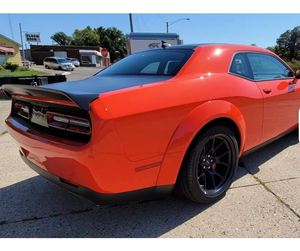 Auto Usado en Excelentes Condiciones, Redeye Widebody 2024, 75001-100000 Millas, 250-300 CV, Motor V8 Supercargado, Volante a la Izquierda, Asientos de Cuero, Pantalla Táctil Trasera - Product Image 2