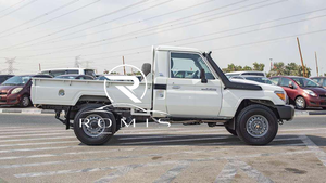 Land Cruiser LC79 Pickup 2022 4.2L 4x4 Diesel Cabina Singola 6 Posti Ruote R18 Aria Condizionata Manuale Guida a Sinistra - Product Image 2