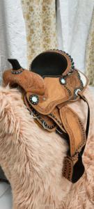 Silla de Montar Inglesa/Estilo Western de Cuero Premium Hecha a Mano, Cómoda para Carreras, con Árbol de Madera/Fibra de Vidrio, Personalización Disponible - Product Image 1