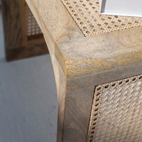 Table basse élégante et moderne en bois massif, durable, faite à la main, avec design réglable pour salon
