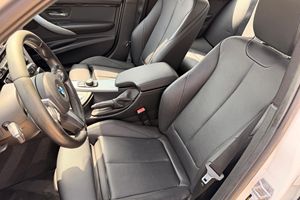 BMW 330i Sedán 2017 Usado en Excelentes Condiciones - Product Image 6