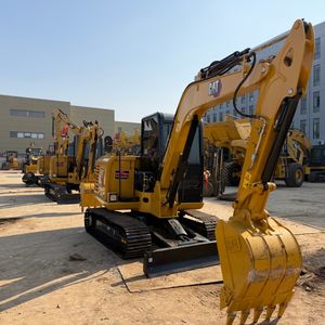 Mini-excavatrice sur chenilles d'occasion importée du Japon, 6 tonnes, Caterpillar 306E, boîte de vitesses PLC, pompe hydraulique, état 90% neuf, en vente - Product Image 2