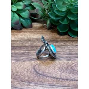 Anillo coleccionable de turquesa y plata de ley con motivos culturales navajo, talla 5.75 - Product Image 5
