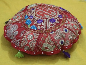 Funda de cojín redonda hecha a mano vintage - Product Image 2