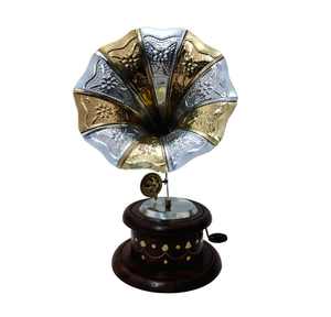 เครื่องเล่นแผ่นเสียงสไตล์วินเทจพร้อมลำโพงทองเหลืองและฐานไม้ทรงกลม ของตกแต่งบ้านสุดคลาสสิก - Product Image 4