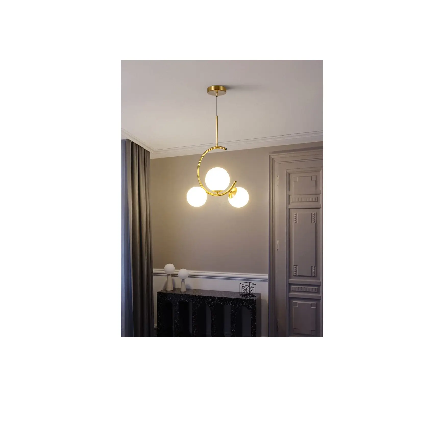 寝室のリビングルームの廊下と家の装飾のための3ライトペンダントゴールドすりガラス吊り天井ランプ-電球なし
