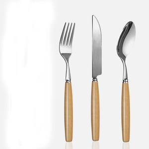 Cuillère Fourchette Couteau Restaurant en Acier Inoxydable de Qualité Alimentaire Poli Argent Poignée Plaquée Or Ensemble de Couverts Personnalisés - Product Image 6