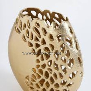 Vase à fleurs de table au design antique Vase à fleurs en laiton massif de qualité supérieure pour table d'appoint intérieure et extérieure - Product Image 1