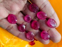 Pierre précieuse en forme de mélange à facettes de rubis rempli de verre naturel pour la fabrication de bijoux