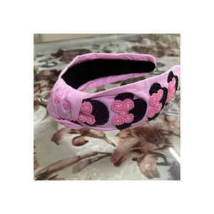 Bandeaux de cheveux de style indien avec nœuds élégants pour femmes - Product Image 1