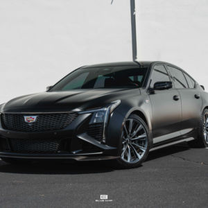 Cadillac CT5-V V-Series Blackwing 2025 d'occasion en excellent état, boîte manuelle, moteur turbo, propulsion arrière - Product Image 1