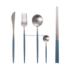 Elegant Style 18/10 <b>Flatware</b> <b>Set</b> With Blue Handle For Wedding Restaurant - Product Image 2