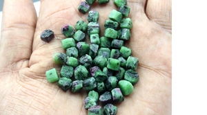 Zoisita-GEMA Natural de rubí Natural, Gema suelta y pequeña, tamaño de 4-6 MM, fabricación de gemas sin tratamiento, joyería sin procesar, 50 piezas - Product Image 4