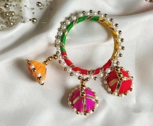 Hilo de seda indio, brazalete de boda, regalos de invitados de dama de honor para Navidad, Halloween, Pascua, brazaletes con borlas para ella/Niñas para - Product Image 1