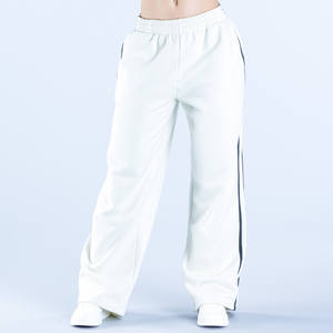 Pantalons de survêtement pour femmes de haute qualité, sur mesure, en coton blanc, à jambes larges et surdimensionnées, avec des bandes latérales - Product Image 1