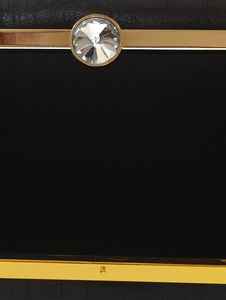 Pochette chic et luxueuse en métal pour femmes, conçue pour les soirées élégantes, sac à main élégant pour le soir avec bandoulière chaîne, tendance - Product Image 5