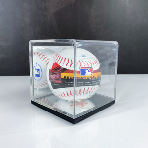 Présentoir professionnel pour casquette de football en acrylique MTY (1500g) - Product Image 2