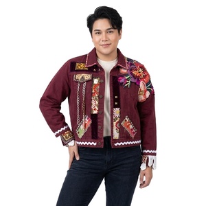 Veste en jean selvedge courte personnalisée pour femme avec déchirures, style décontracté et technique délavée pour la saison d'automne, disponible en gros - Product Image 3