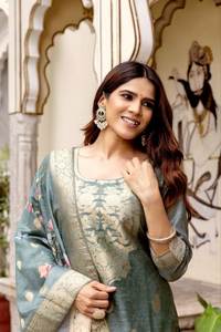 LANZAMIENTO NUEVO DISEÑADOR FESTIVE WEAR KURTI PENT CON DUPATTA TELA PURE VISCOSA JEQUARD CON TRABAJO DE IMPRESIÓN DIGITAL - Product Image 2