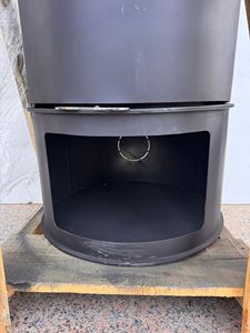 Estufa moderna de hierro fundido con puerta de vidrio ¡Elegancia y potencia! - Product Image 2