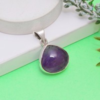Pendentif en argent sterling 925 avec améthyste naturelle violette taille cabochon trilobé 15 mm certifiée IGI – Vente en gros
