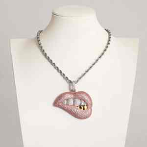 Meilleur pendentif pour les lèvres en argent 925 personnalisé, diamant moissanite, bijoux pour les lèvres dans le style hip-hop, cadeau parfait pour les femmes - Product Image 1