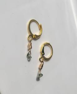 ต่างหูห้อยโมลดาวิท ทอง 14K |   ต่างหูโมลดาวิทแท้ทรงหยดน้ำ |   เครื่องประดับอัญมณีธรรมชาติ ของขวัญสำหรับเธอ ฉลองวันครบรอบสัญญา - Product Image 3