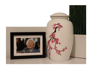 Urnes de crémation de conception unique pour les cendres humaines adultes Urnes funéraires Urnes indiennes en métal faites à la main de haute finition aux meilleurs prix - Product Image 3