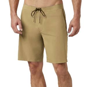 Boardshorts pour hommes à couture durable avec tissu résistant à l'eau Perforation légère et personnalisée à séchage rapide - Product Image 4