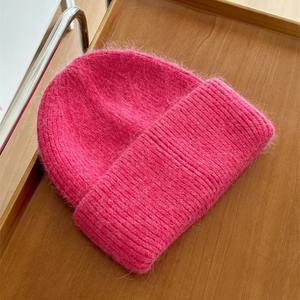 Gorro de Invierno Negro Sólido para Mujer, Gorro de Punto Suave con Puño Cortavientos para Uso Diario Informal y Fiestas, Deportes al Aire Libre - Product Image 6